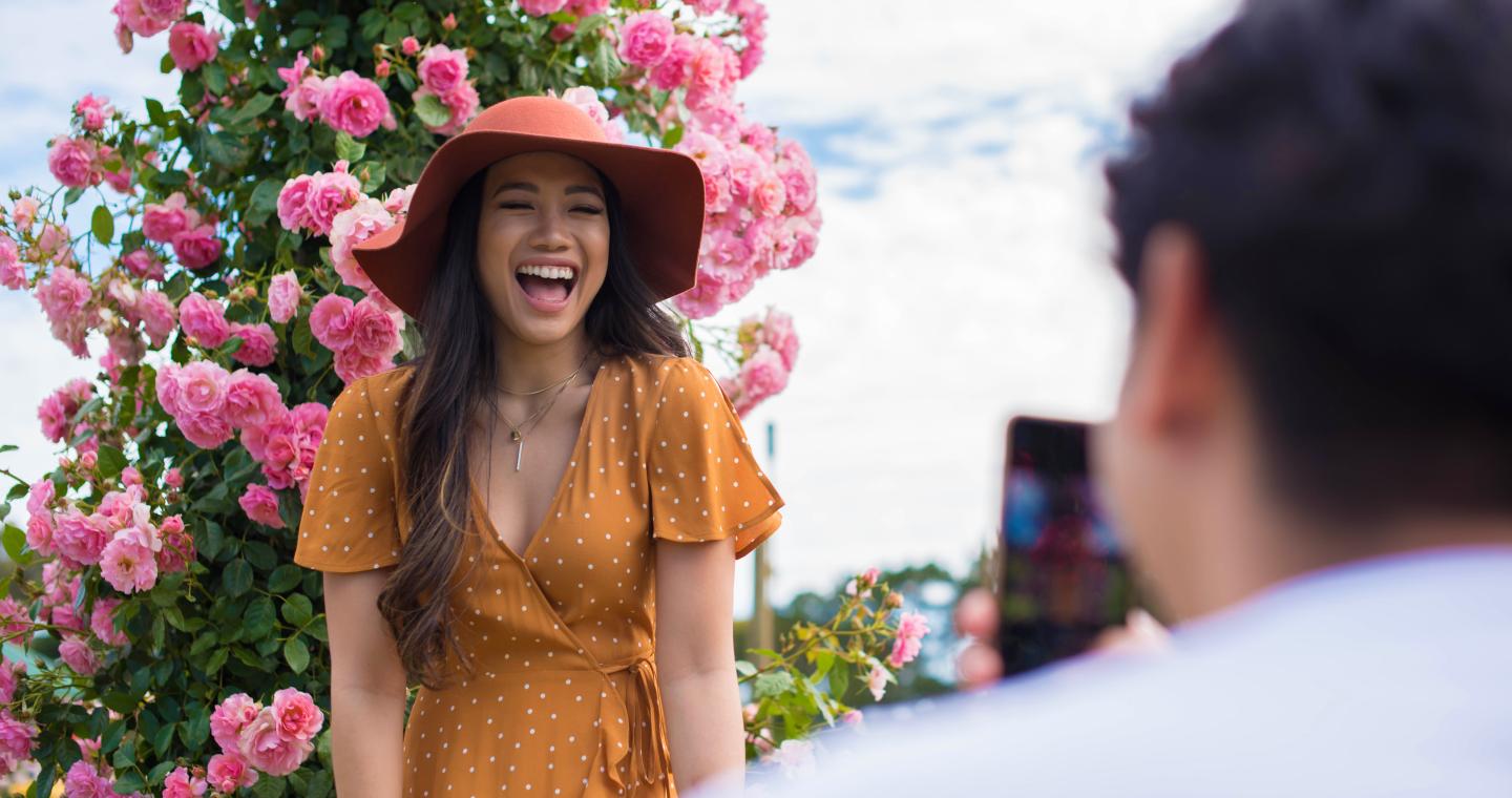 Couple taking photo's in the Victoria State Rose Garden