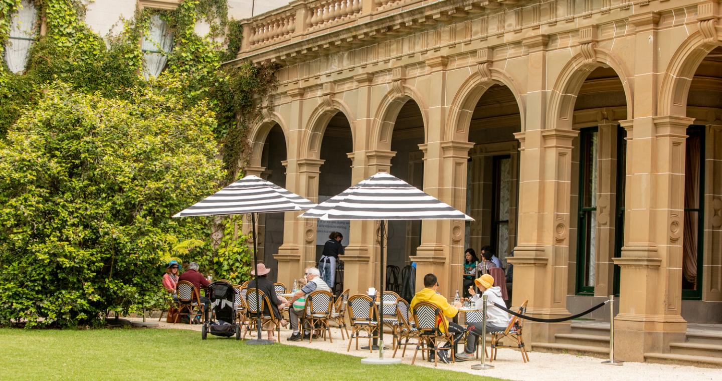 refectory dining