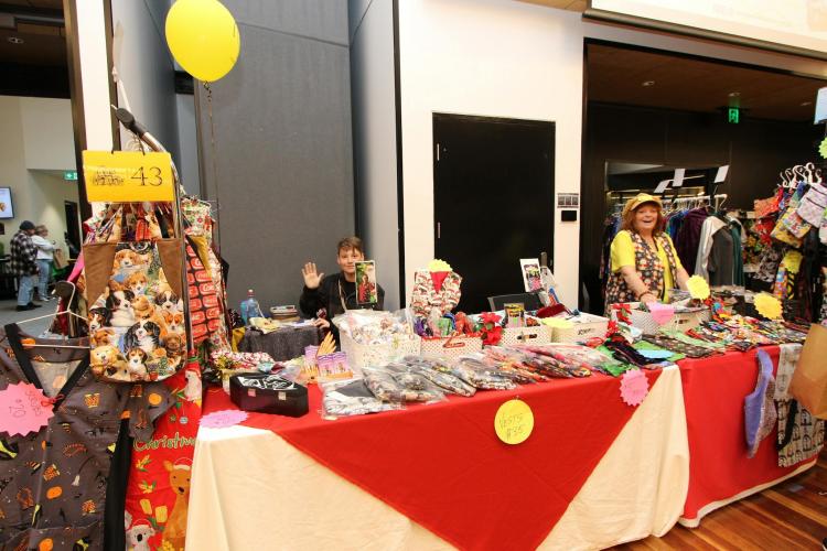 Family friendly atmosphere with wide variety of stalls