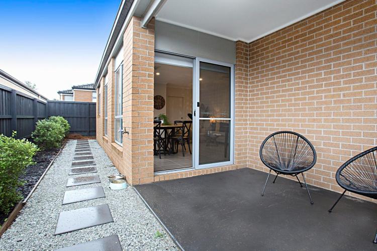 Gumflower - Werribee - Outdoor Patio b