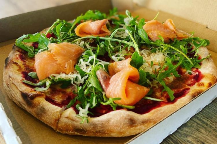 Salmon pizza