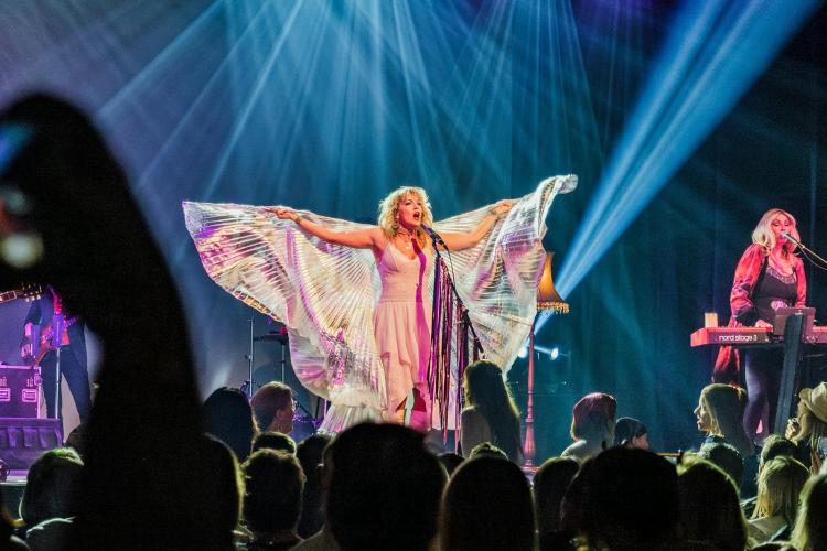 Nikki Canale performs as Stevie Nicks with Starshine Tribute at a packed Gold Coast venue.