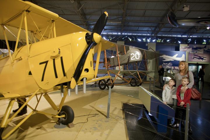 Viewing planes at RAAF Museum